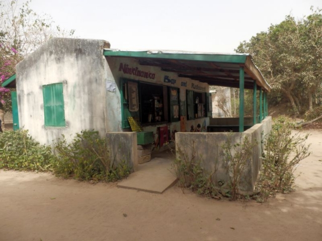 Verkaufsladen im Abuko Nationalpark