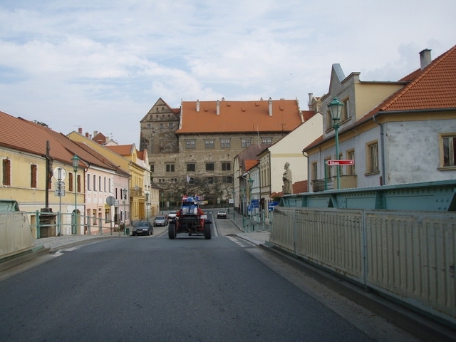 06