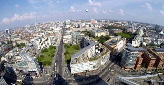 Aussicht vom Kollhoff Tower über Berlin