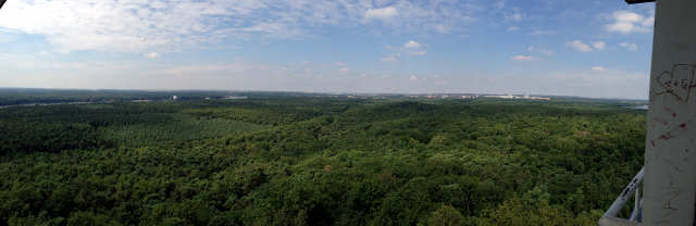 Ausblick vom Müggelturm nach Süden Panoramabild klein