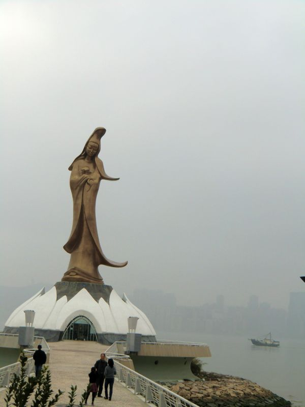 Kun Lam Statue